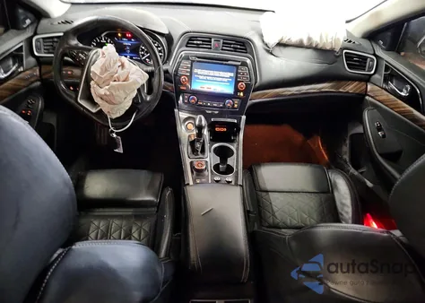 2017 Nissan Maxima 3.5S z USA, uszkodzony, nr VIN 1N4AA6AP7HC375173